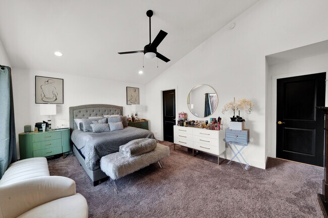 Building Photo - 1522 N Leamington Ave