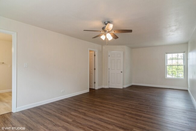 Building Photo - 1939 Appaloosa Dr