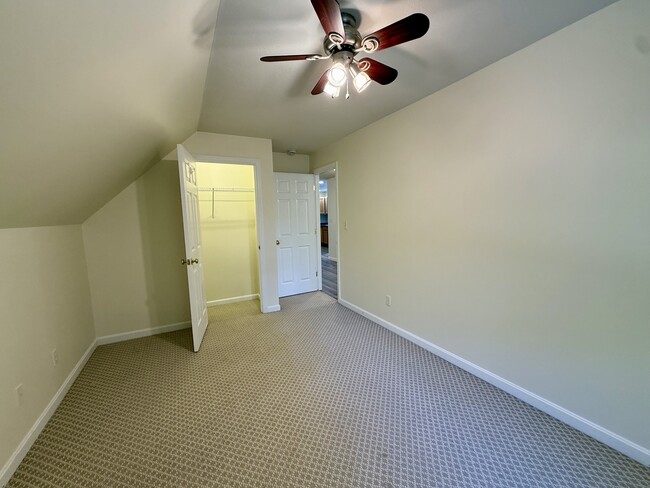 Building Photo - 355 Chases Pond Rd