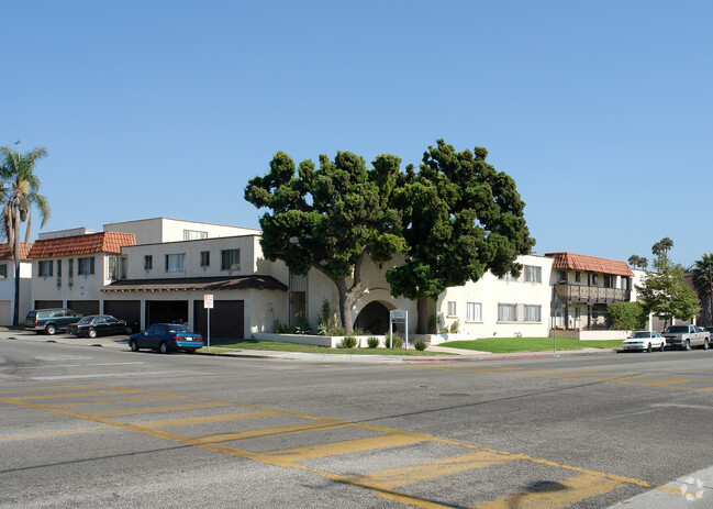 Building Photo - Laguna Gardens Apartments