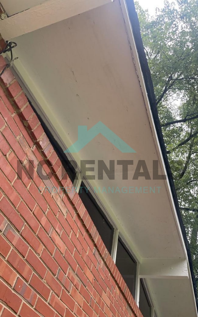 Building Photo - 4004 Gentry St