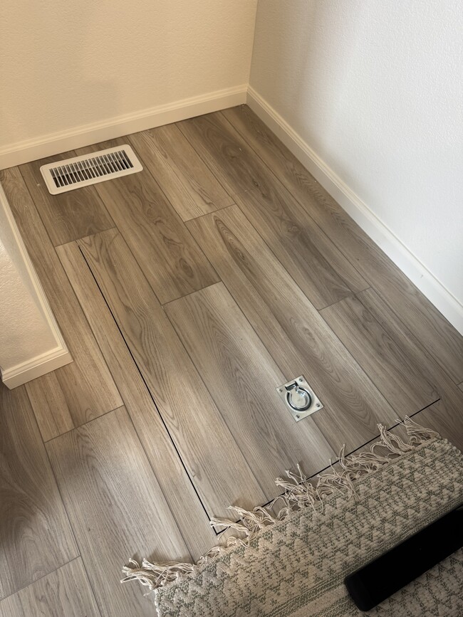 Building Photo - 10339 Vaughn Way