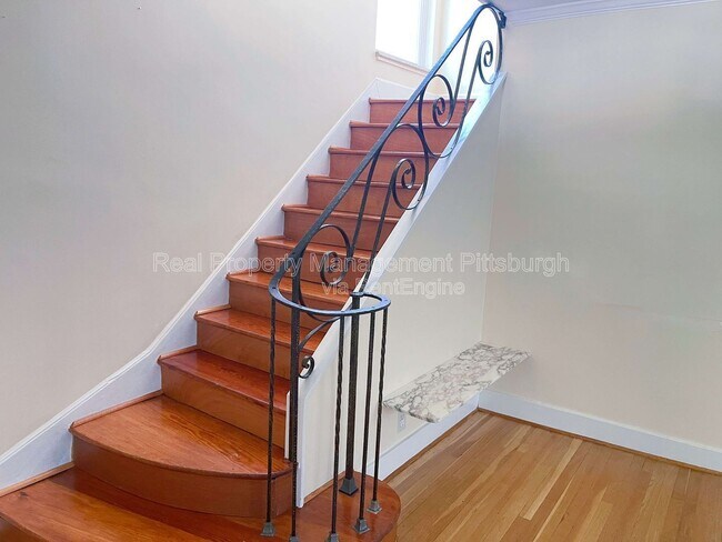 Building Photo - 5738 Melvin St