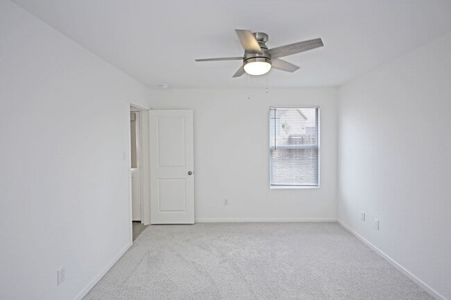 Building Photo - 7411 Spinel Way