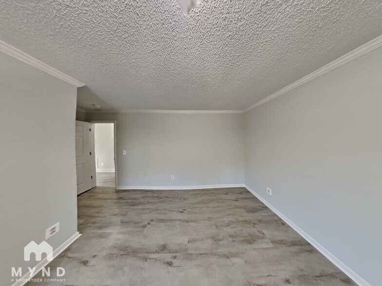 Building Photo - 17112 McKee Rd