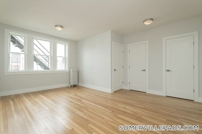 Building Photo - 136 Highland Ave