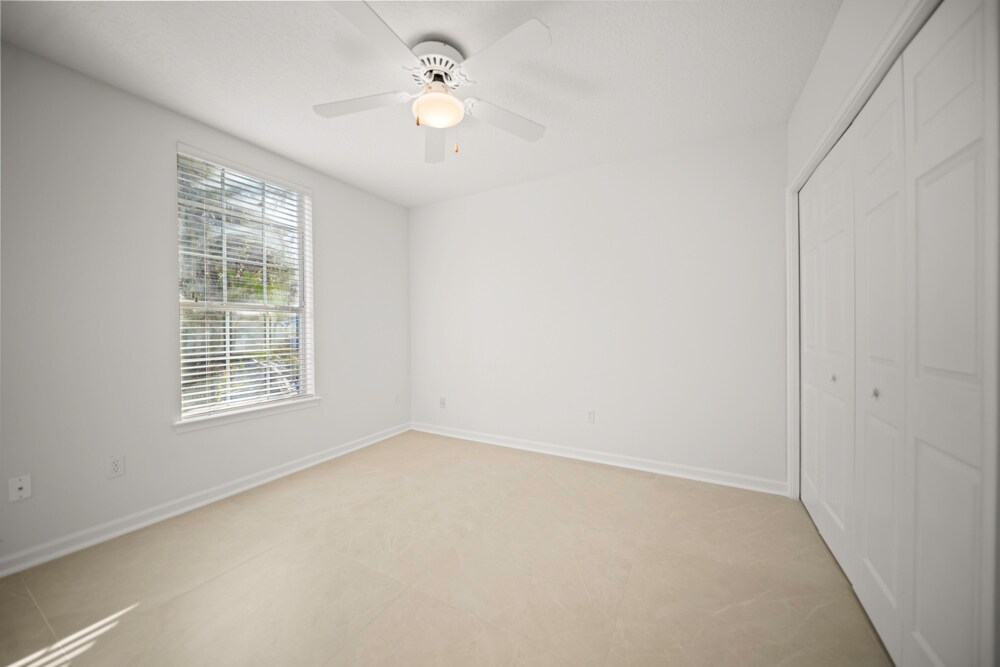 Building Photo - 10061 Vineyard Lake Rd E