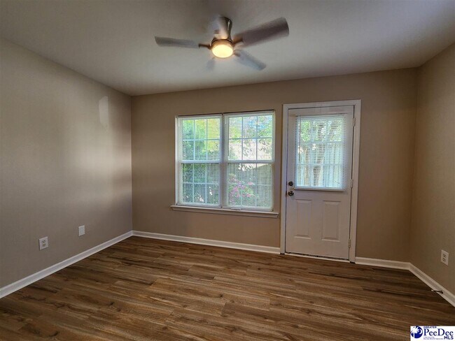 Building Photo - 1253 Vía Ponticello