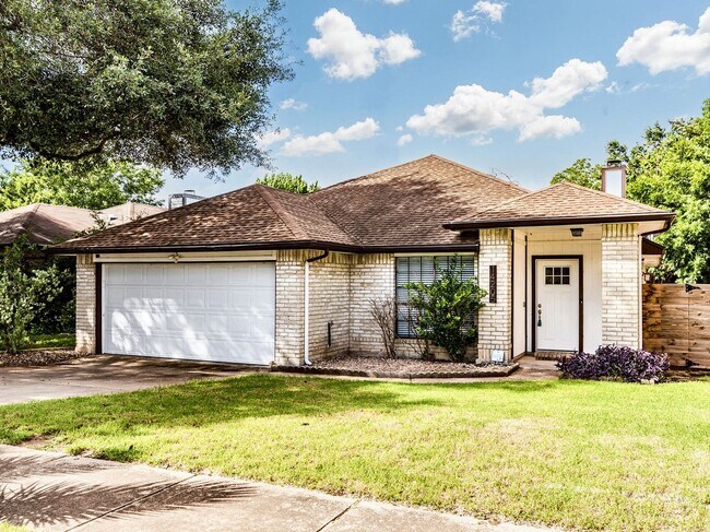 Building Photo - Lovely 3/BR 2.5/BA Modern Home with Premiu...