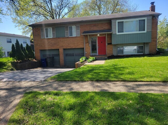 Building Photo - 2928 Landon Dr