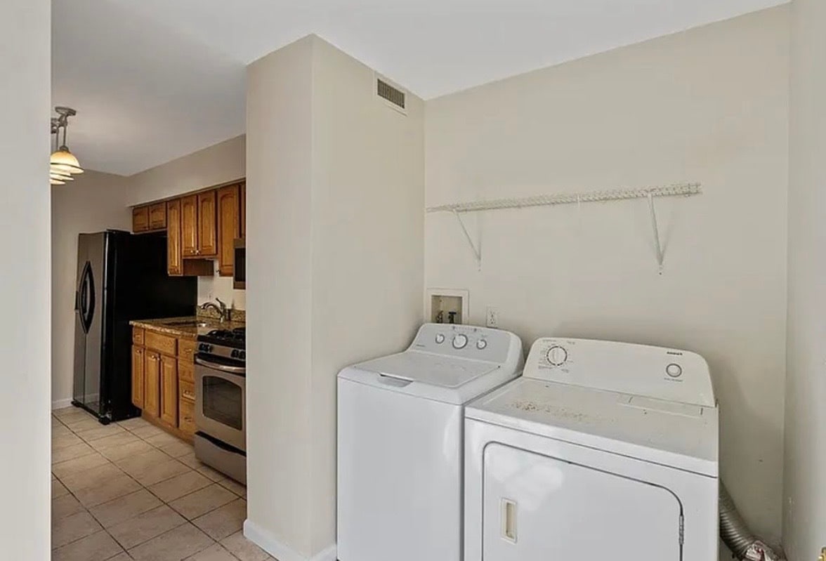 Building Photo - 1239 W Lombard St