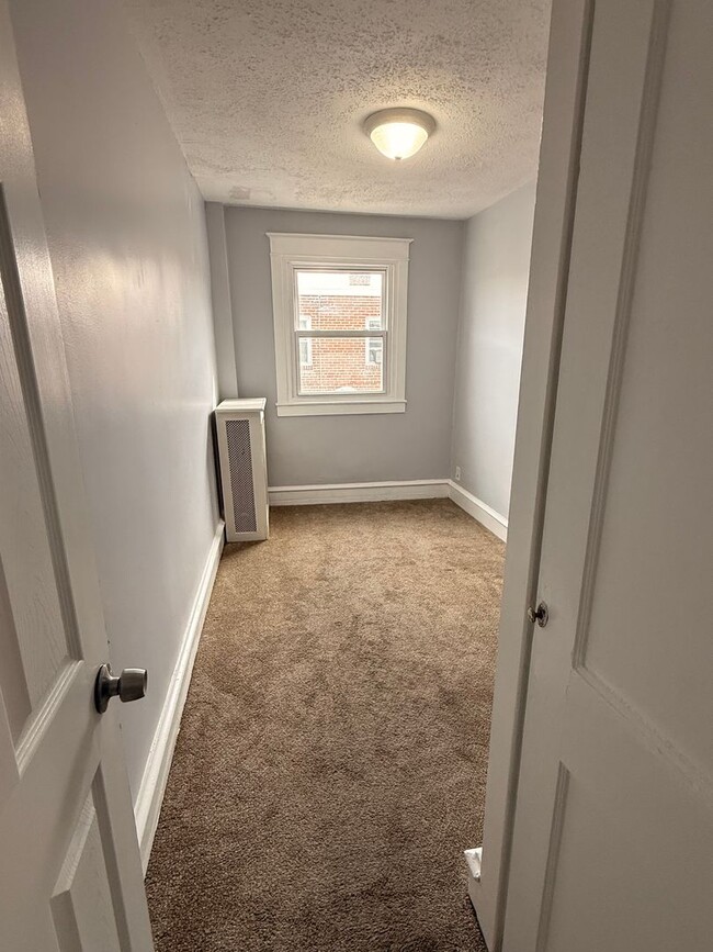 Building Photo - Charming 3 Bedroom Home for Rent