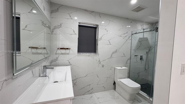 Building Photo - 20607 SW 93rd Ave