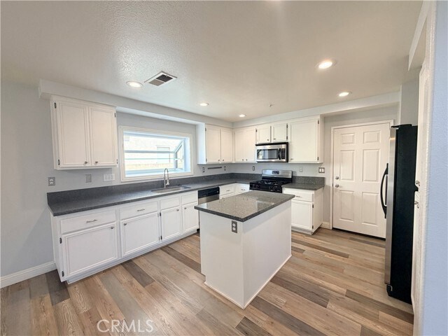 Building Photo - 15096 Fox Ridge Dr