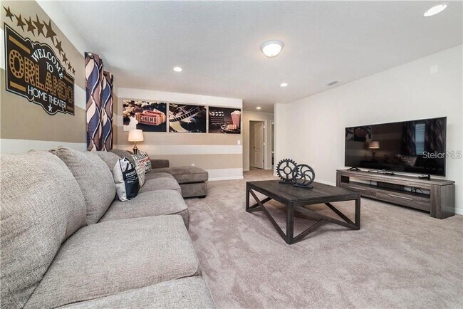 Building Photo - 8923 Zurich Ln