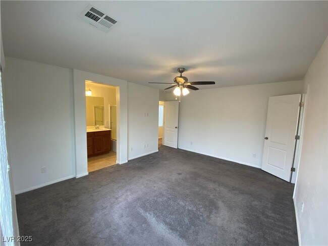 Building Photo - 10436 Yew Blossom Ave