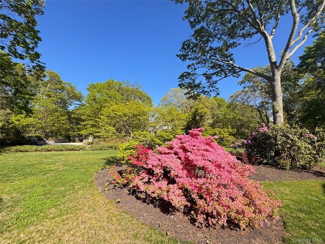 Building Photo - 3 Debbie Trail