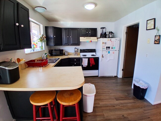 Building Photo - 1728 N 550 W