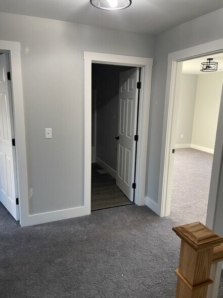 Building Photo - 32 Main St