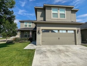 Building Photo - 11473 Baserri Dr