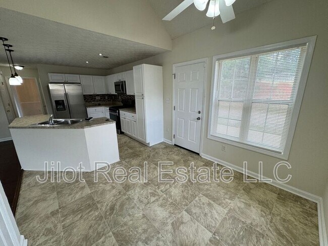 Building Photo - 5376 Sorrells Path