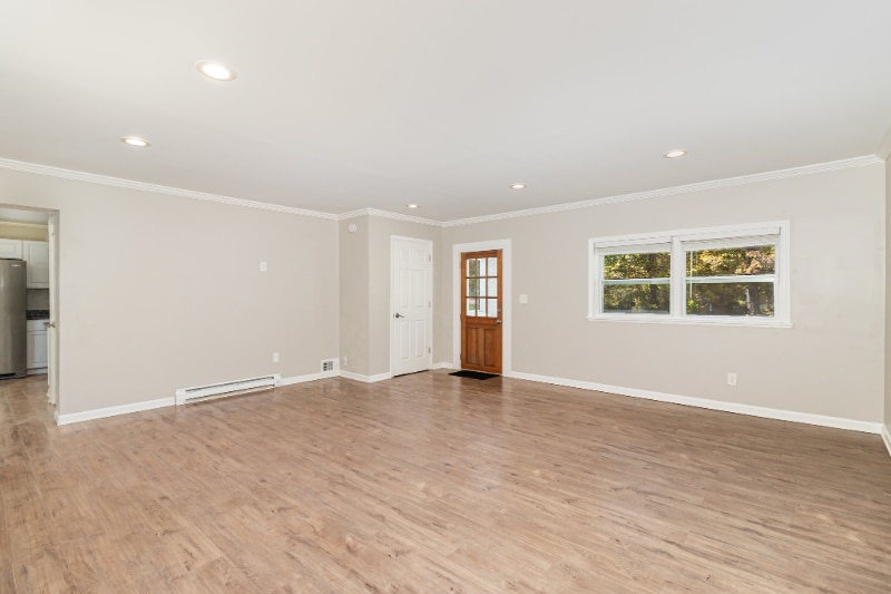 Building Photo - 6416 Walnut Dr