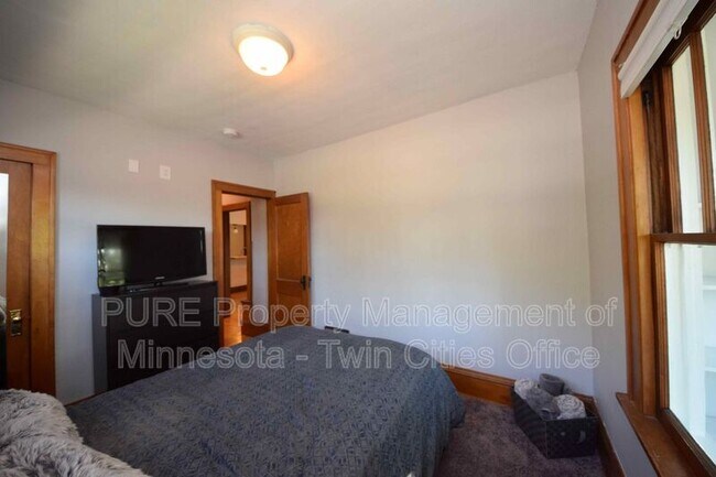 Building Photo - 4201 2nd Ave S