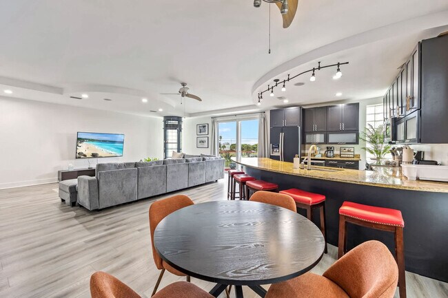 Building Photo - 873 S Atlantic Ave