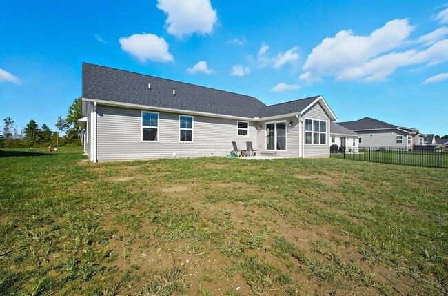 Building Photo - 557 Cannondale Ave