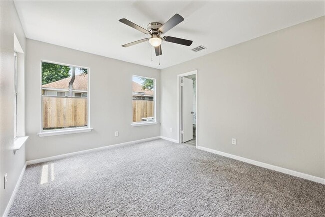 Building Photo - 12804 Humphrey Dr