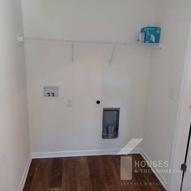 Building Photo - 401 Bramlett Rd