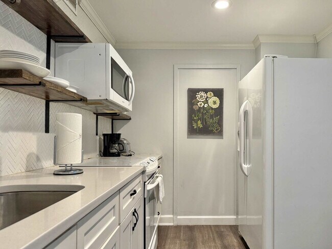 Building Photo - 215 Piedmont Ave NE