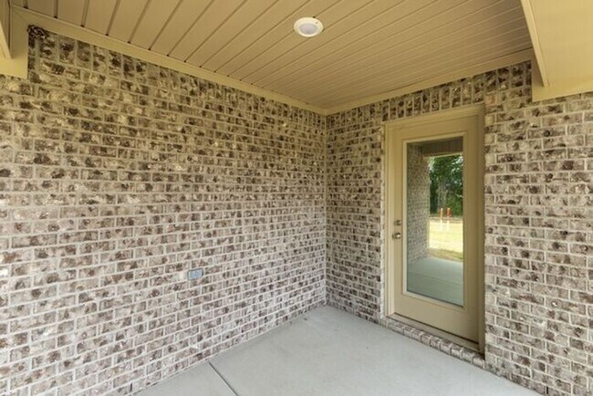 Building Photo - Coming soon-6 or 12 month lease is available