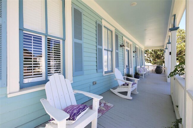 Building Photo - 1409 21st St