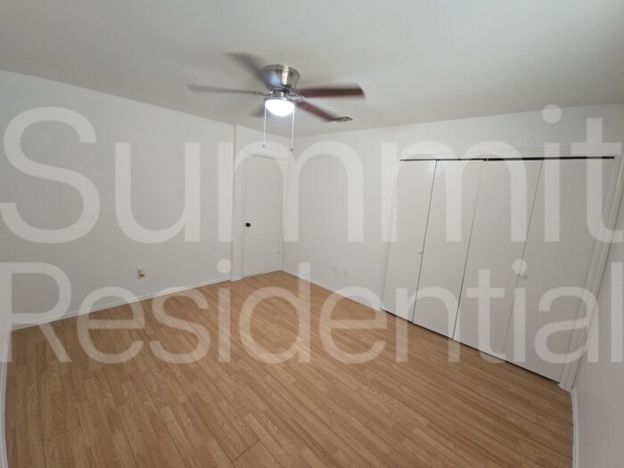 Building Photo - 1104 Columbia Ave