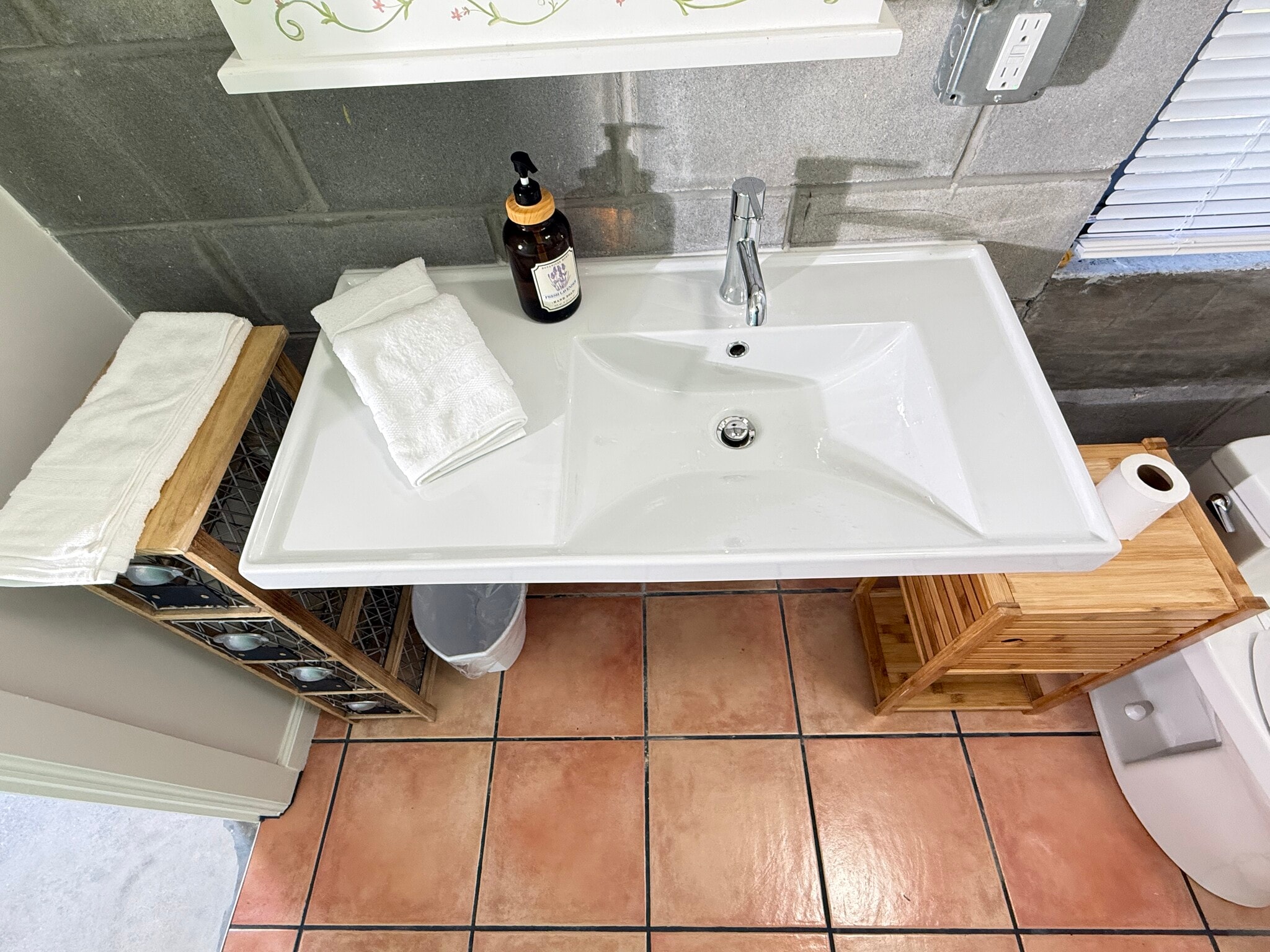 Building Photo - 1335 Churchill Rd