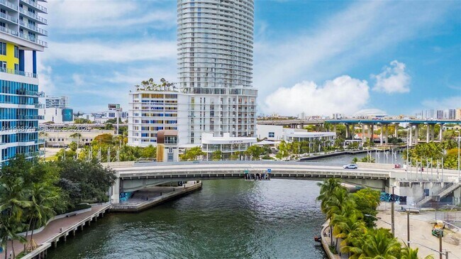 Building Photo - 185 SW 7th St