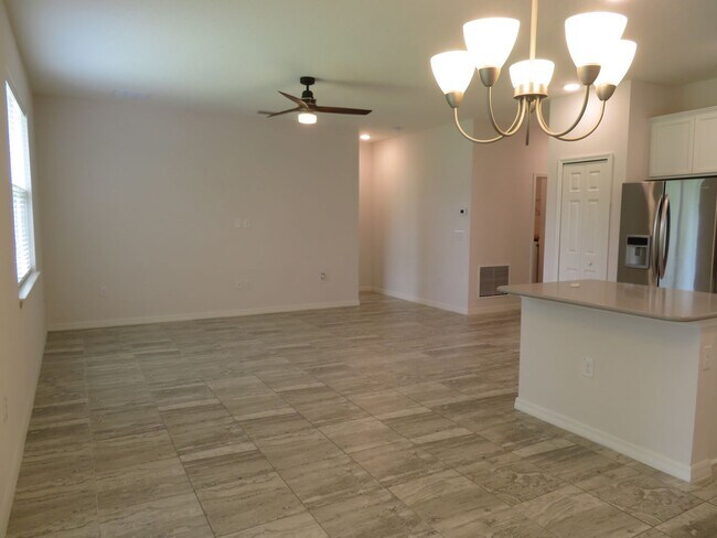 Building Photo - Sebastian Home in Gated Community