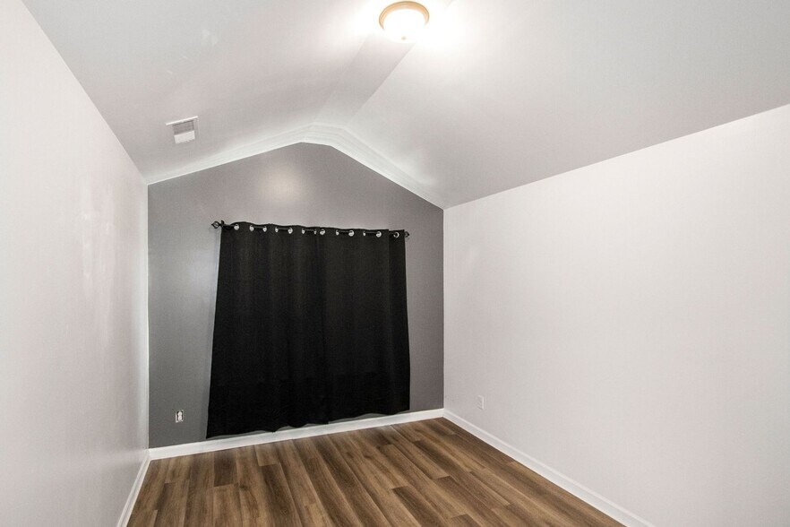 Building Photo - 130 Enon Mill Ln