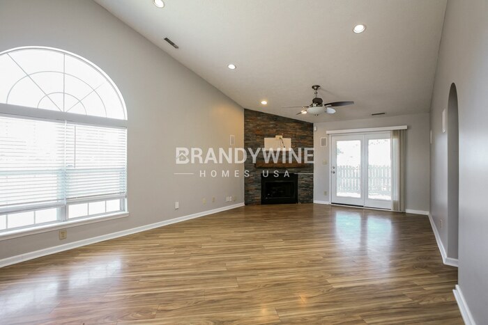 Building Photo - 6050 Countrybrook Rd