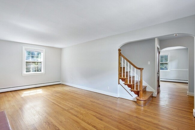 Building Photo - 2 BR, 1.5 BA, Basement, Granite Hills Area