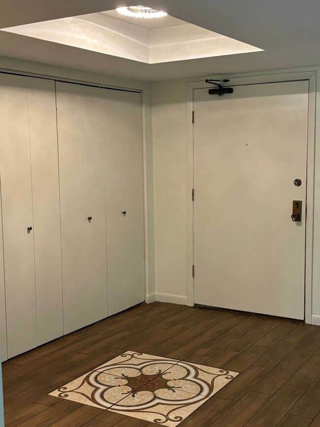 Building Photo - 13000 W Heiden Cir