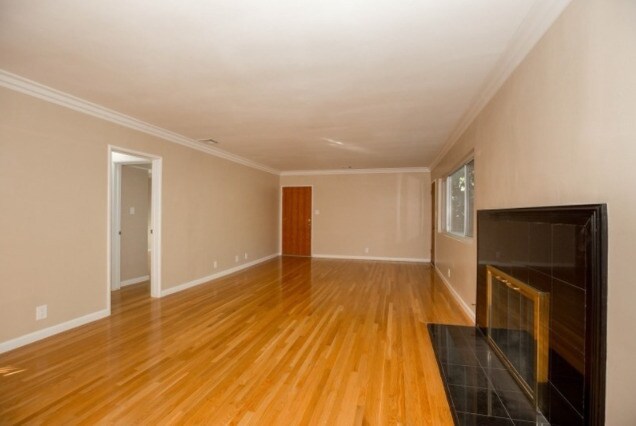 Building Photo - 1640 Amberwood Dr