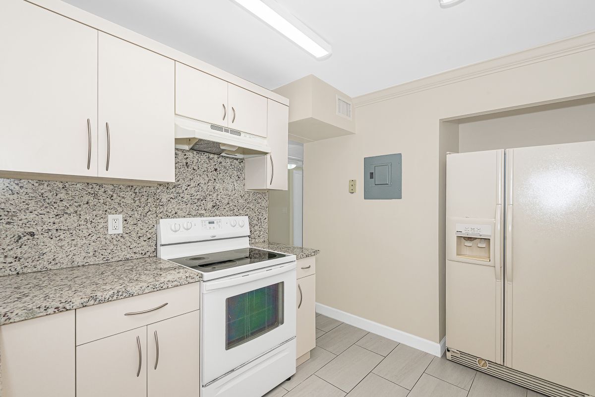 Building Photo - 7765 SW 86th St