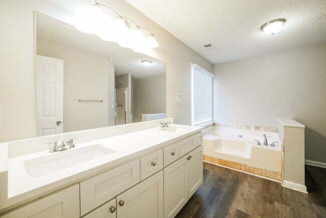 Building Photo - 4891 Country Cove Way