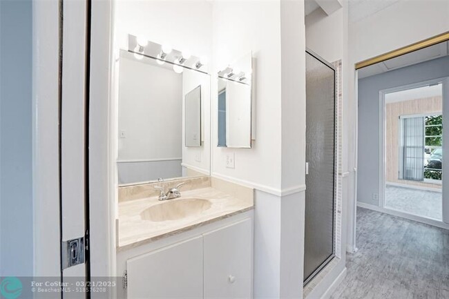 Building Photo - 20962 Sedgewick Dr