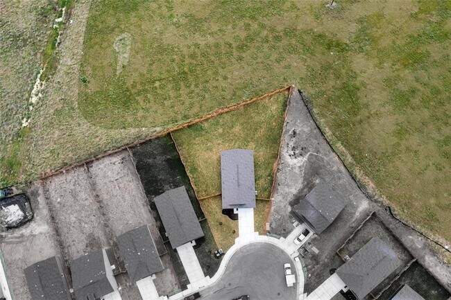 Building Photo - 117 Prairie Dog Town Dr