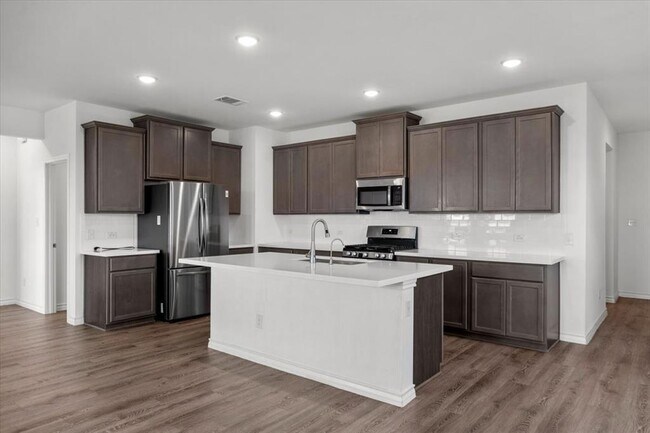 Building Photo - 500 Stinchcomb Rd