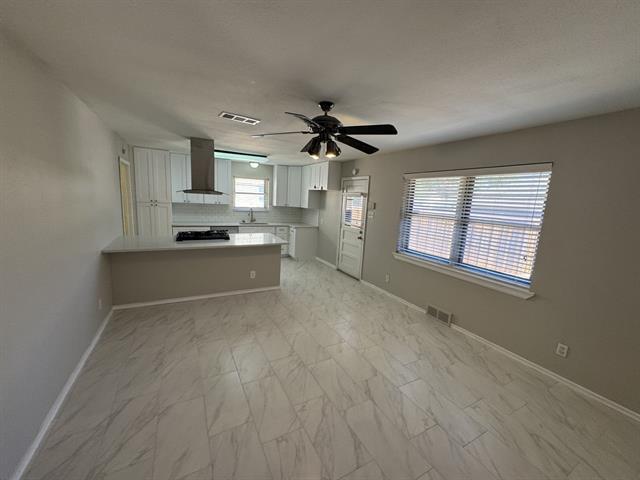 Building Photo - 7325 Rockhurst Dr
