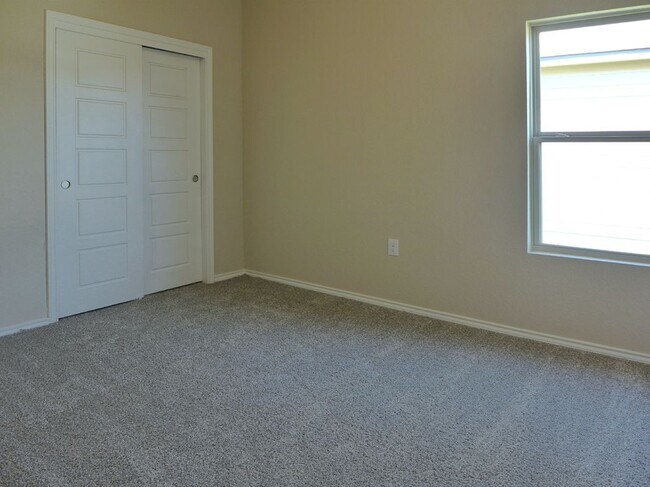 Building Photo - 10807 Fox Trot Way